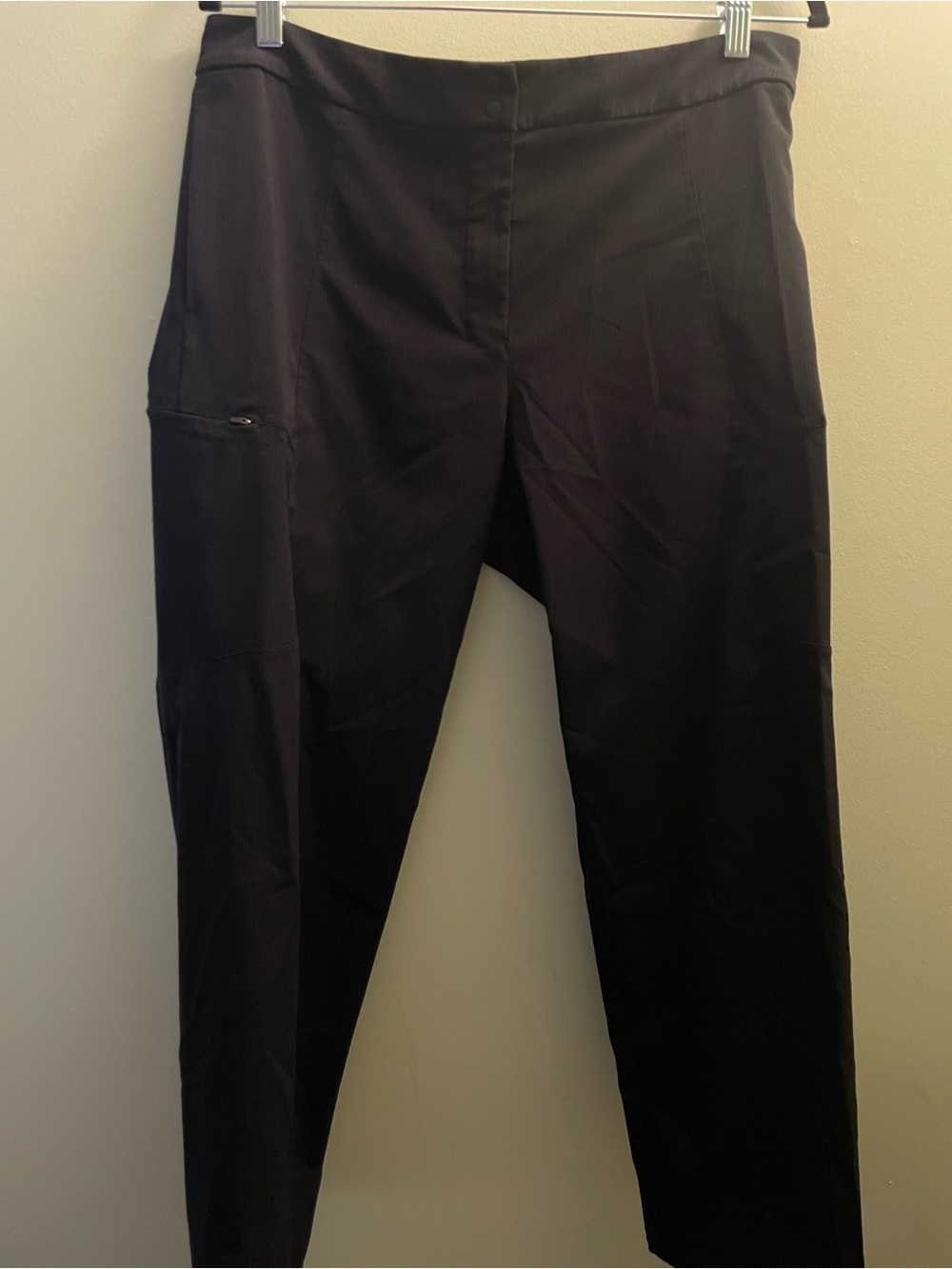 Lululemon Women’s Ventloght Cargo Lightweight Mid-Ride Leg Cropped Pant Size 12
